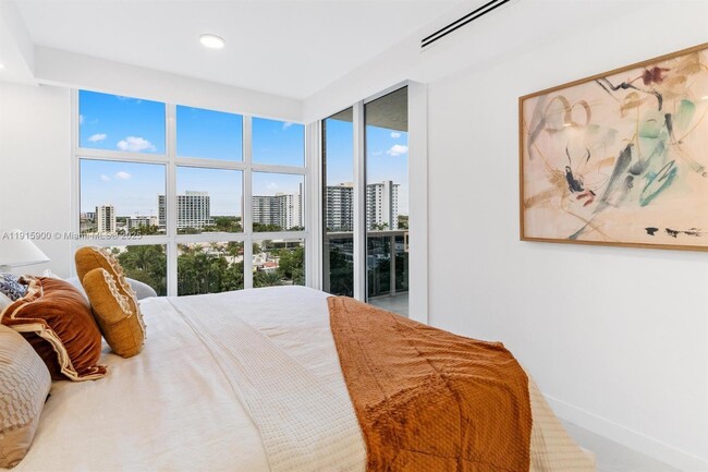 Building Photo - 3200 N Ocean Blvd