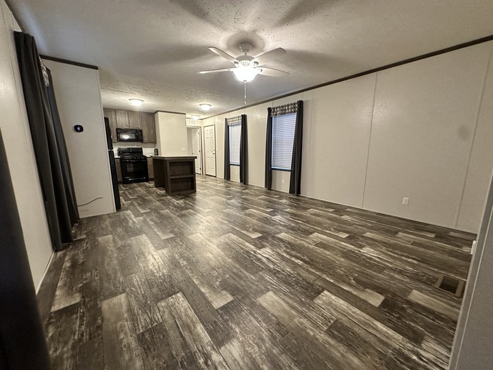 Building Photo - 26 Bing St N