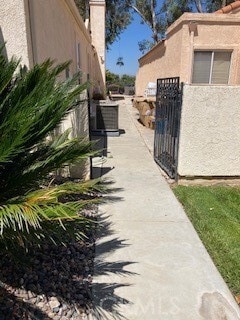 Building Photo - 738 Verona Ave