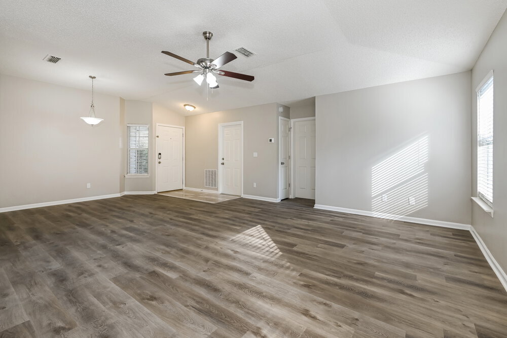 Building Photo - 12358 Carriann Cove Trail S