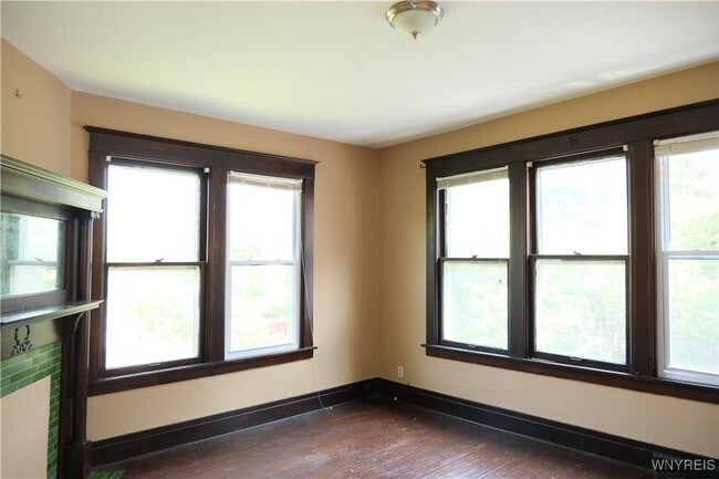 Building Photo - 259 Ashland Ave