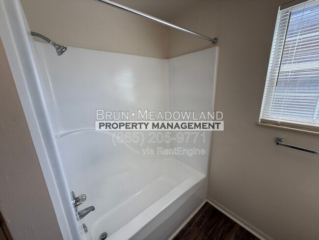 Building Photo - 3719 Mooers St