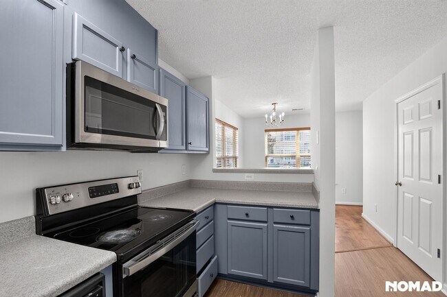 Building Photo - 805 Hopewell St
