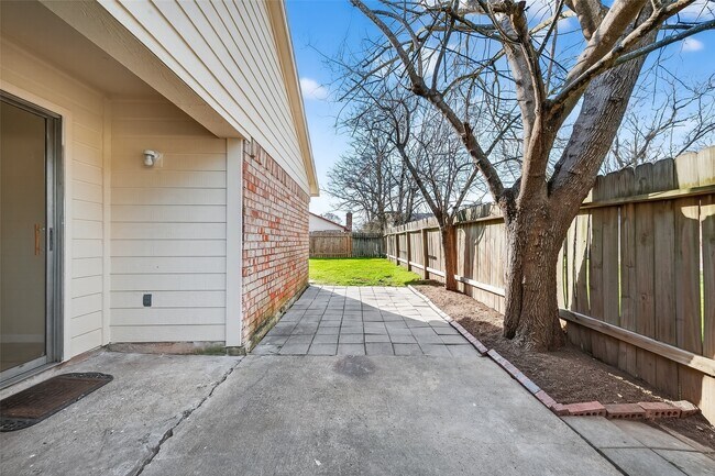 Building Photo - 6515 Morrisglen Ct