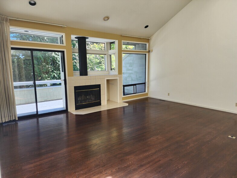 Building Photo - 3605 93rd Ave SE