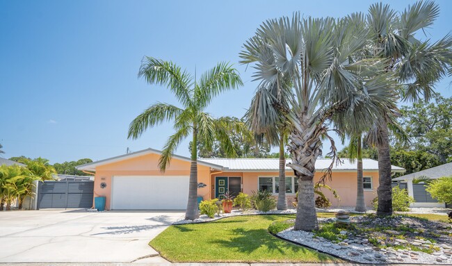 Building Photo - 4056 38th Way S