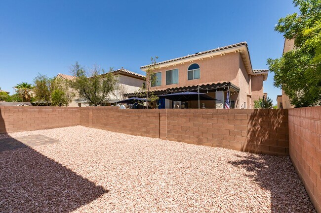 Building Photo - Spacious & Beautiful 3-Bedroom Home in Gat...
