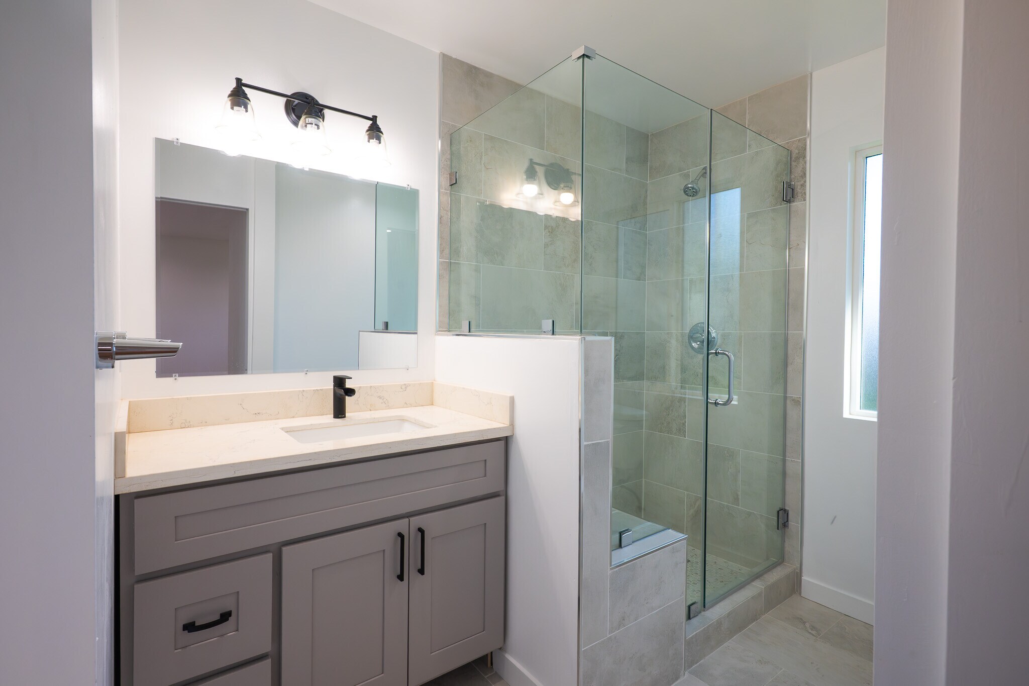 Building Photo - 270 E Penn St