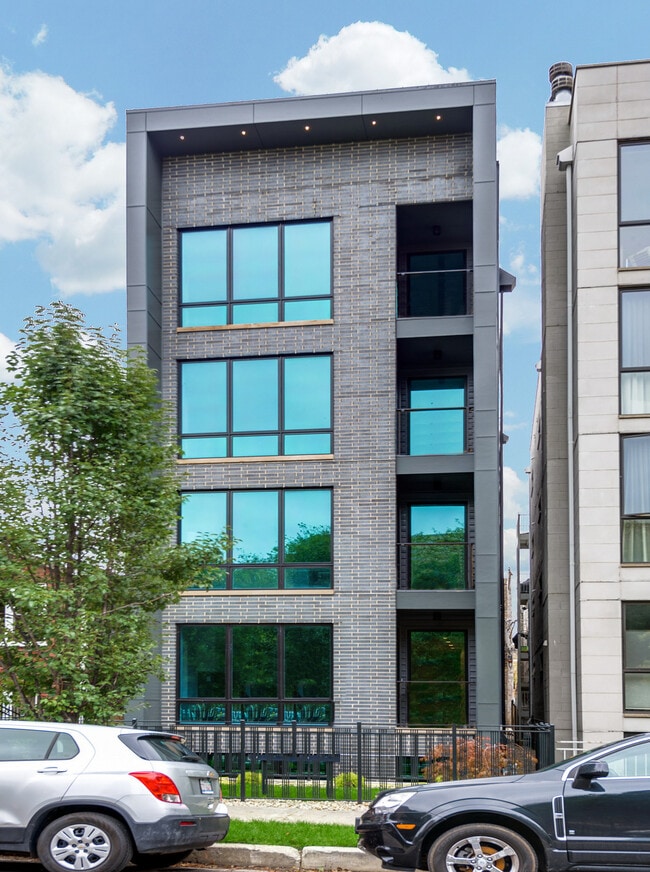 Building Photo - 1445 W Fry St