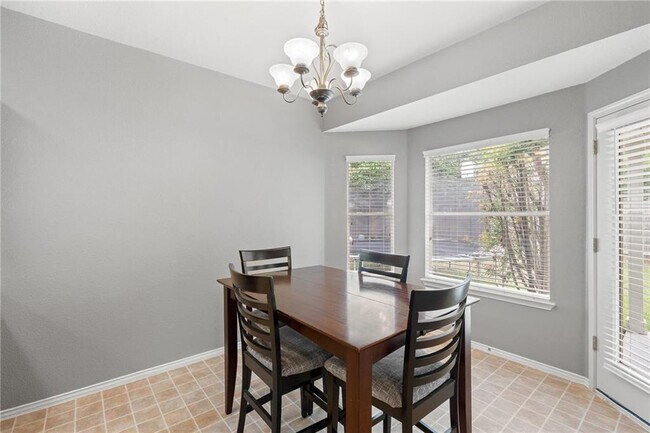 Building Photo - 601 Paso Fino Trail