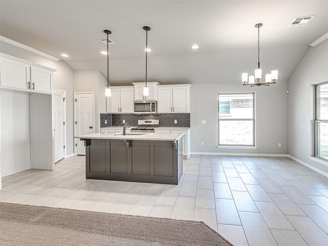 Building Photo - 512 Cherrybark Dr