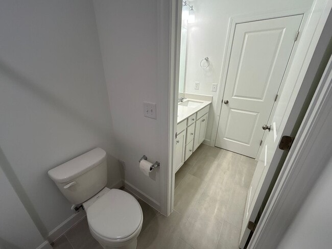 Building Photo - 6 Bedroom | 4 Bathroom New Construction Ga...