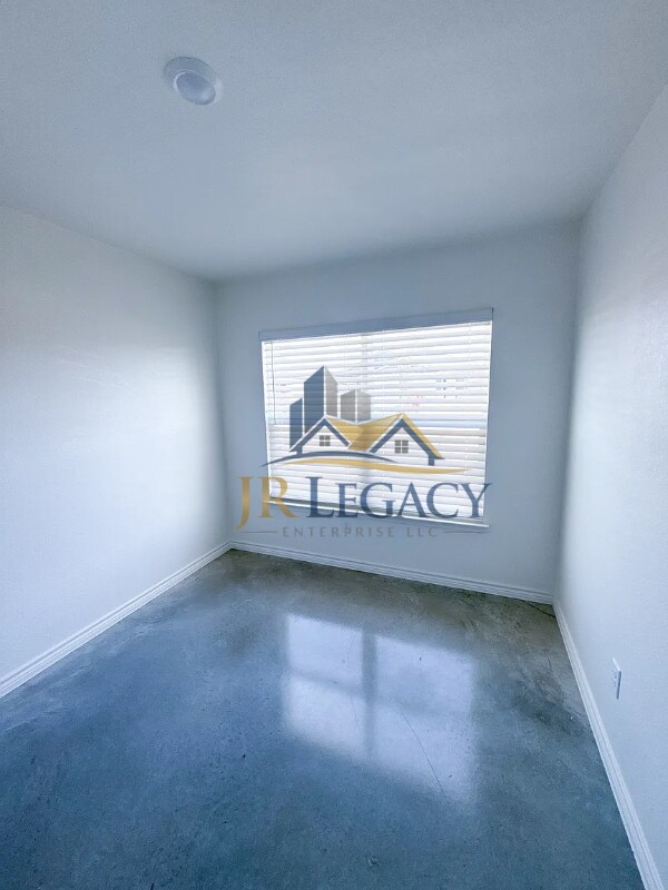 Building Photo - 1146 Lindsey Dr