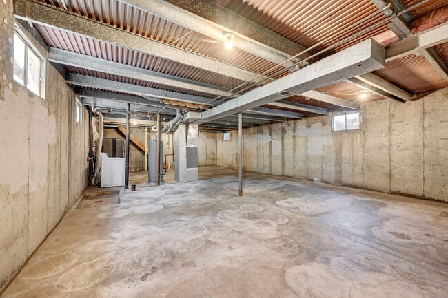 Building Photo - Welcome Home!