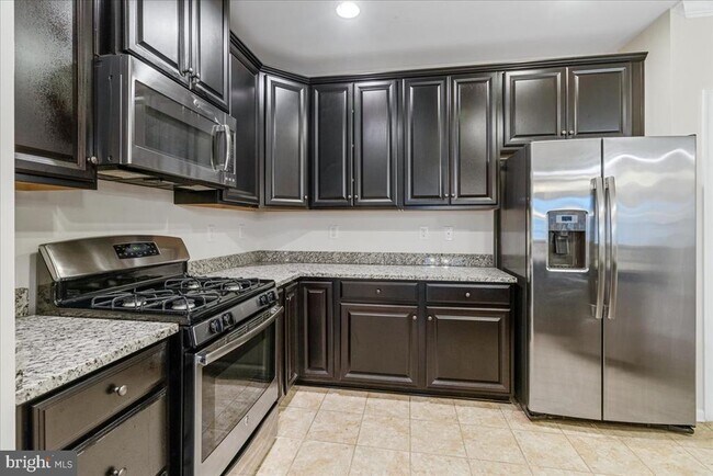 Building Photo - 6501 Walcott Ln