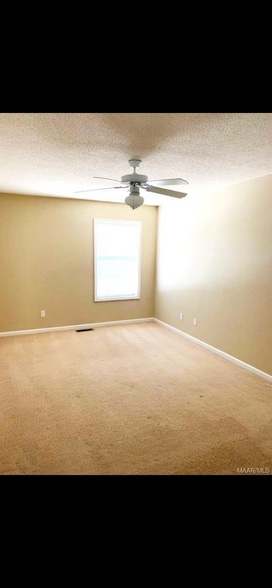 Building Photo - 124 N Springview Dr