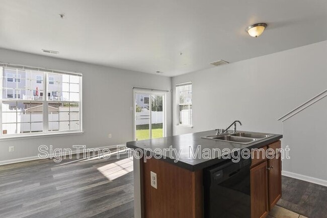 Building Photo - 18234 Hurricane Ct