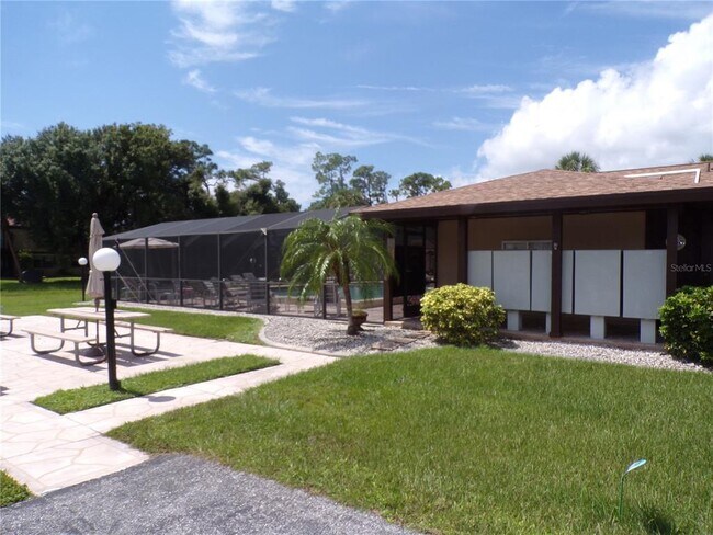 Building Photo - 4022 Beaver Ln