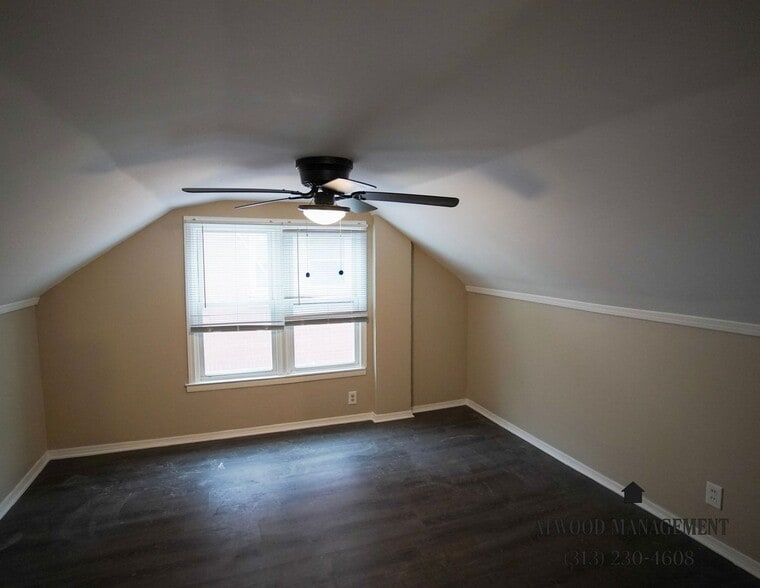 Building Photo - This beautifully updated 3-bedroom, 1-bath single-family home is ready for move-in!