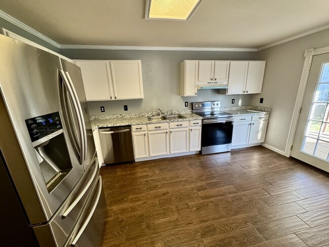 Building Photo - 7706 Sandia Bluff