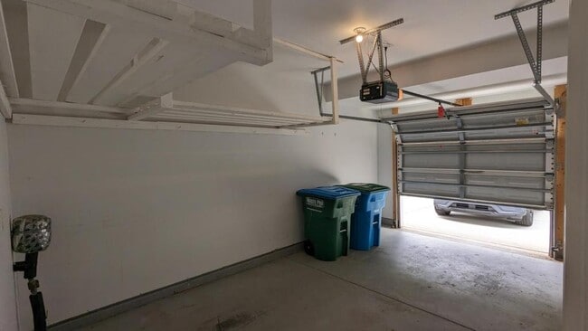 Building Photo - 11714 Stockdale Ct