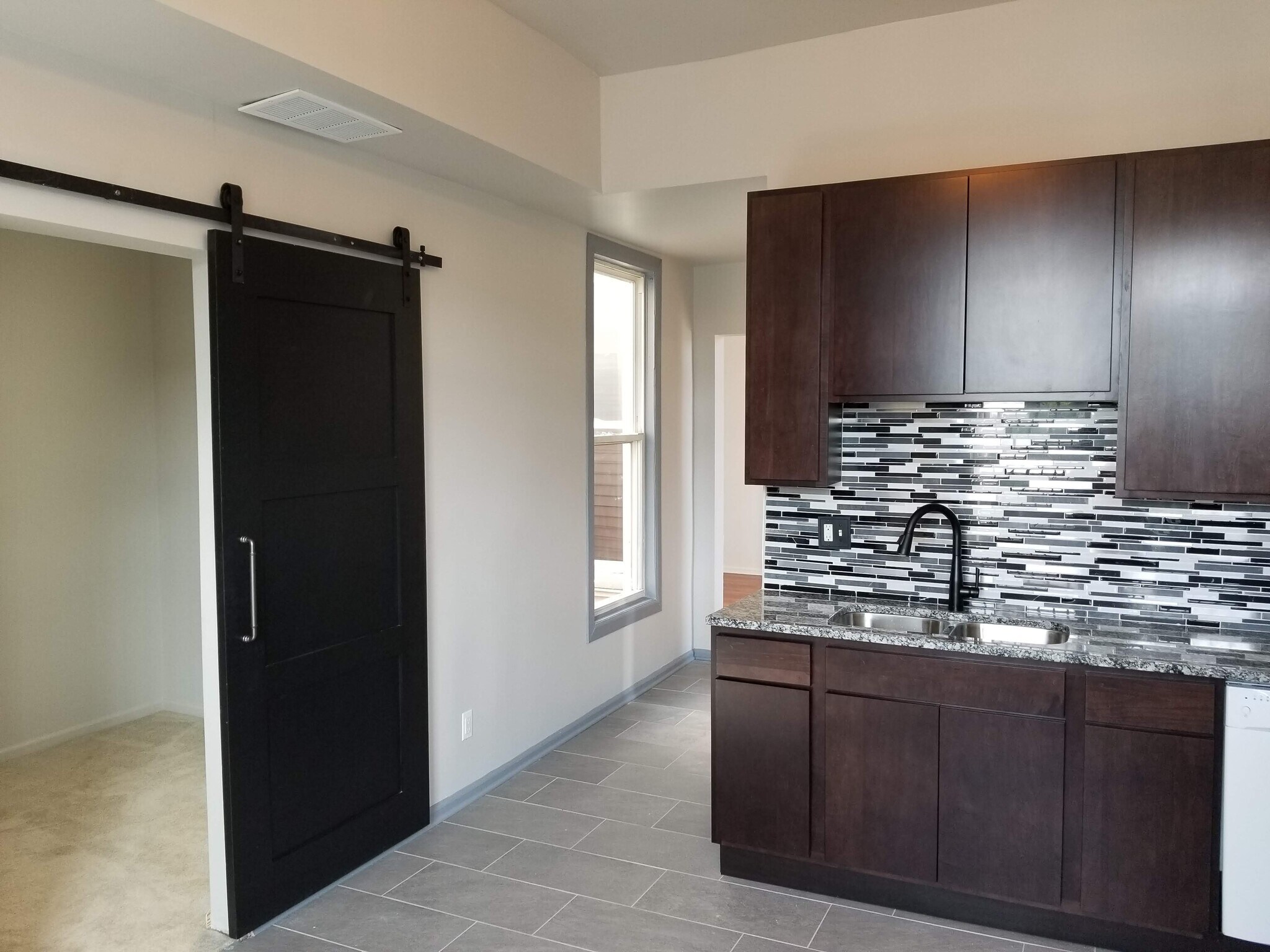 Kitchen 2 - 2511 W North Ave
