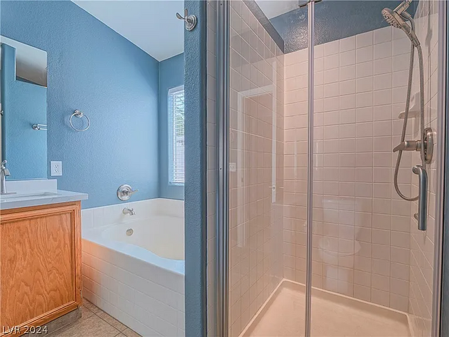 Building Photo - 505 Regal Robin Way