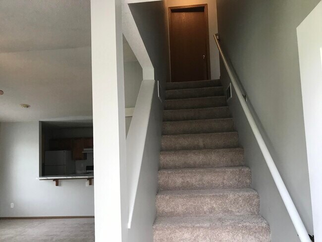 Building Photo - 5926-5928 E Limoges Dr