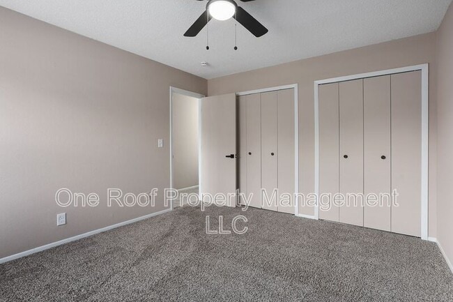 Building Photo - 701 Linwood Dr