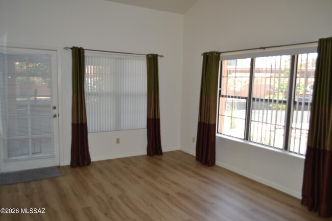 Building Photo - 5376 N Calle Del Rocio