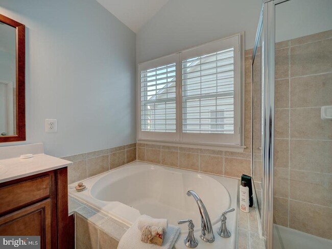 Building Photo - 43320 Barnstead Dr