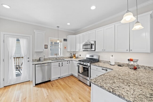 Building Photo - 1 Sadler Ave