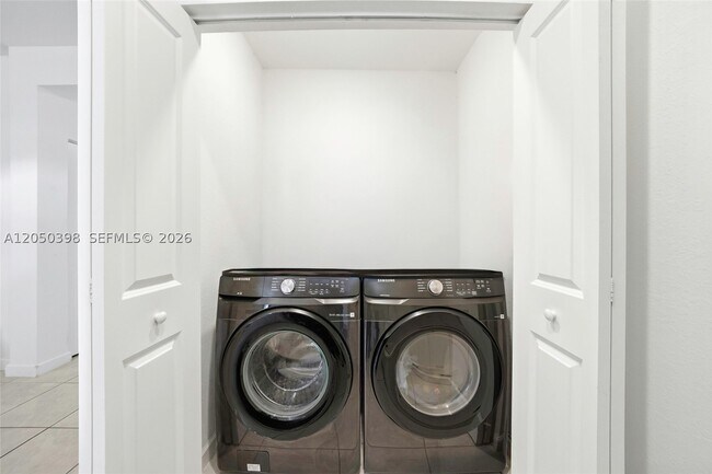 Building Photo - 24644 SW 118 Ct