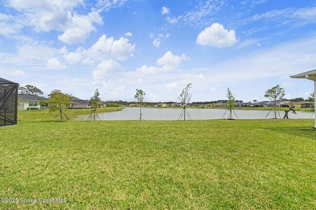 Building Photo - 715 Veridian Cir NW