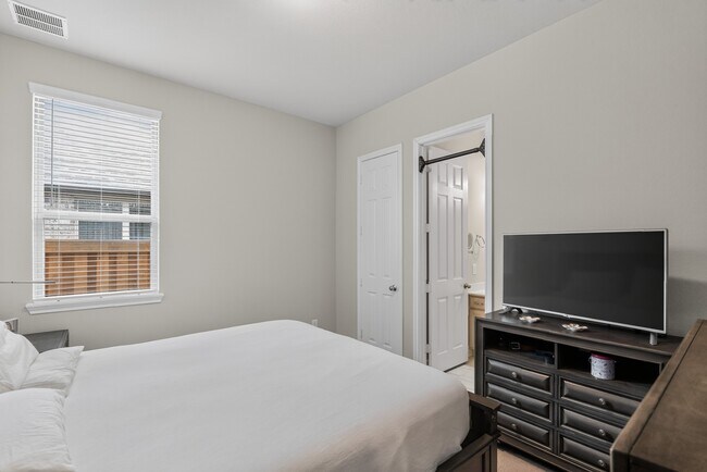 Building Photo - 8110 Copper Rock Dr