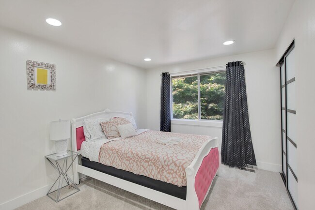 Building Photo - 21439 129th Pl SE