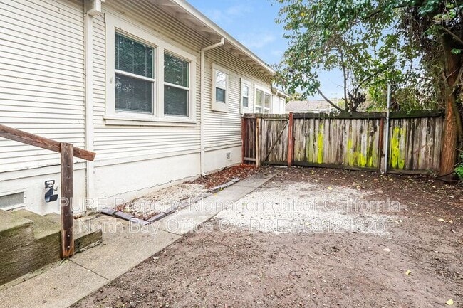 Building Photo - 73 Brookwood Ave