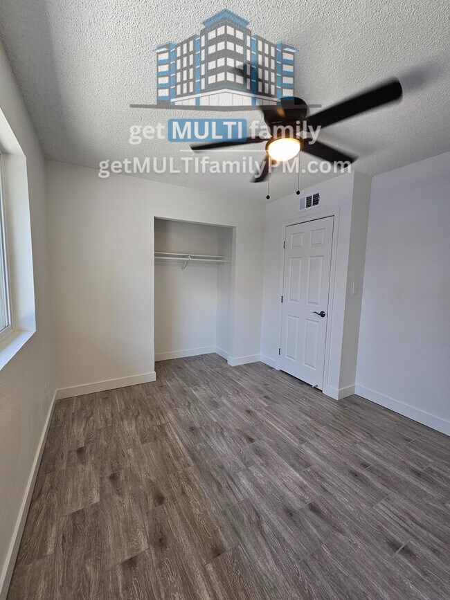 Building Photo - 2535 W Missouri Ave