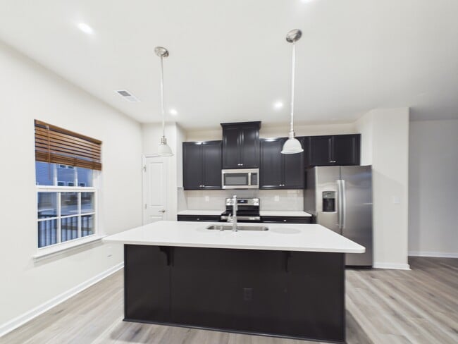 Building Photo - 2108 Trout Lily Ln