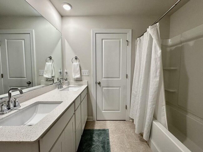 Building Photo - 6212 Hailstone Rd