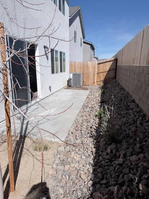 Building Photo - Move-in Ready! 4 Bedroom 2.5 House in Lemmon Valley!