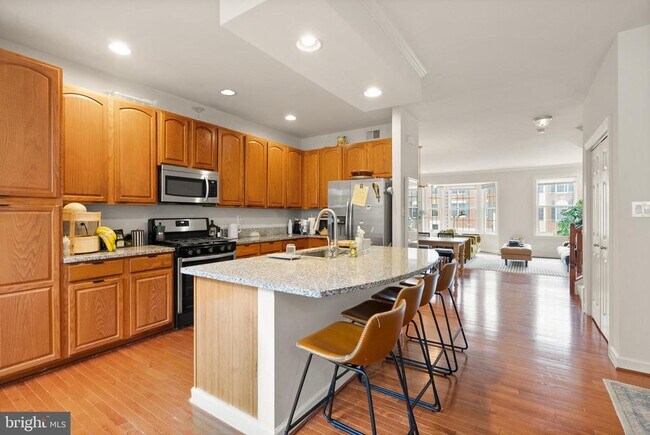 Building Photo - 12922 Starters Ln