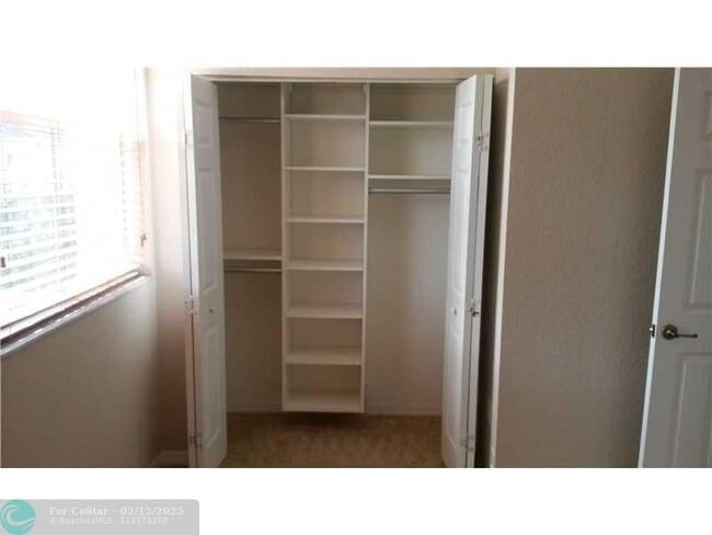 Building Photo - 4944 SW 140th Terrace