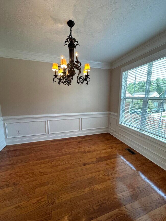 Building Photo - 2511 Grier Cir