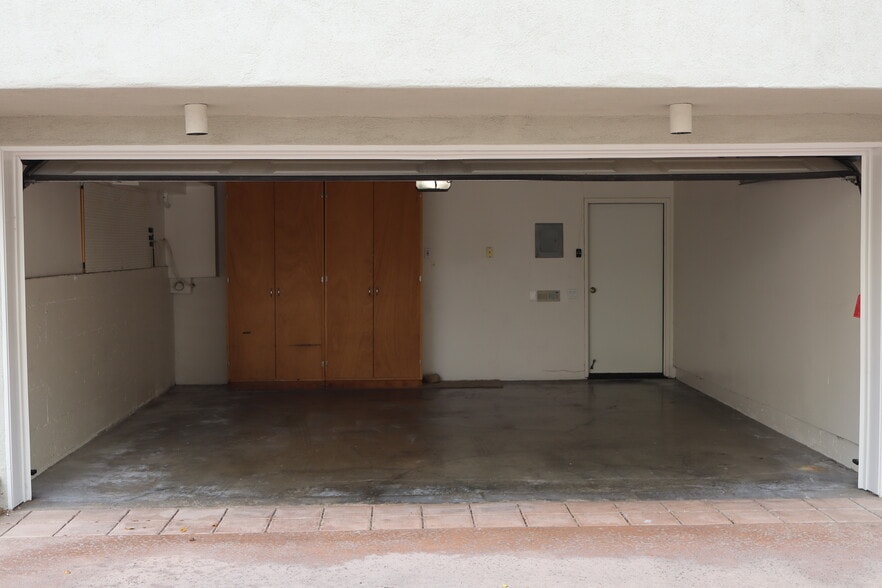 Building Photo - 515 N Gertruda Ave