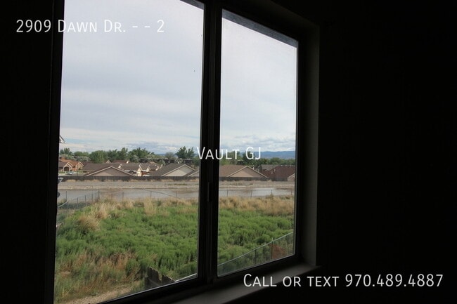 Building Photo - 2909 Dawn Dr