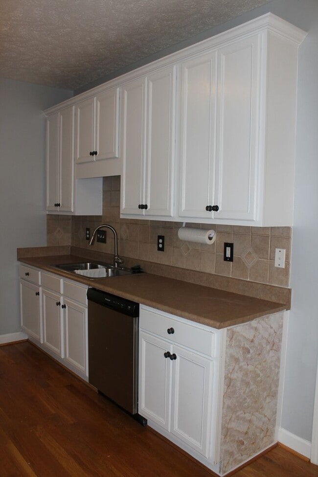 Building Photo - Parkers Ridge