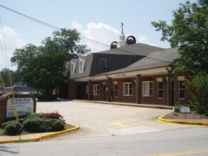 Building Photo - 300 W Broome St