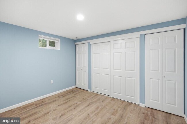 Building Photo - 809 Woodley Dr