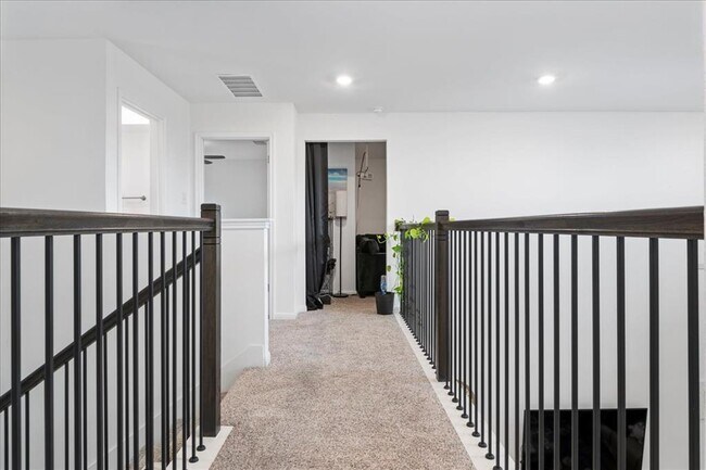 Building Photo - 209 Terra Mnr Trl